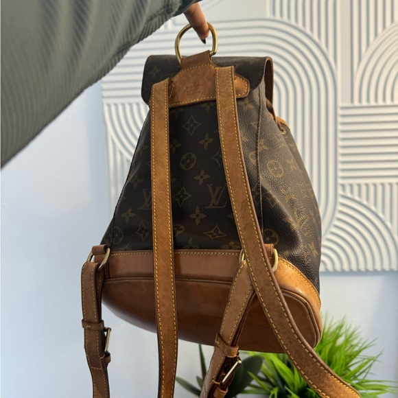 Louis Vuitton Vintage Montsouris Backpack Monogram Canvas MM. - Picture 5 of 6